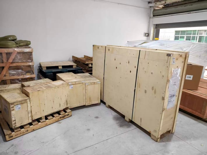 Cargo handling at Yuntuo logistics warehouse in China